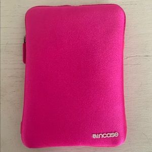 Mini tablet case Incase brand